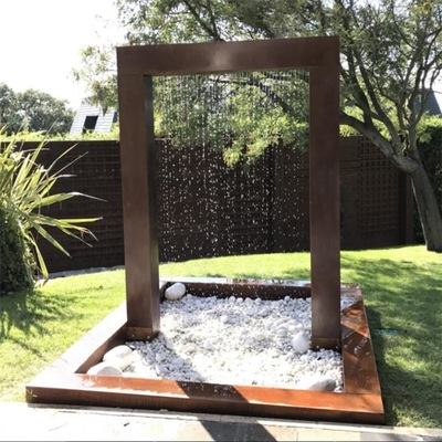 Ornement en acier rustique de jardin en métal de caractéristique de l'eau de rideau en pluie de Corten