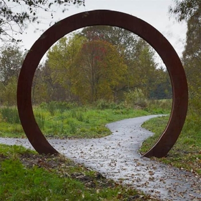 Diamètre en acier unique rouillé naturel de la porte 2200mm de lune de sculpture en Corten