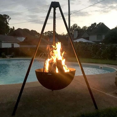 Gril accrochant de BARBECUE de mine du feu du feu de Corten d'hémisphère de trépied en acier de globe